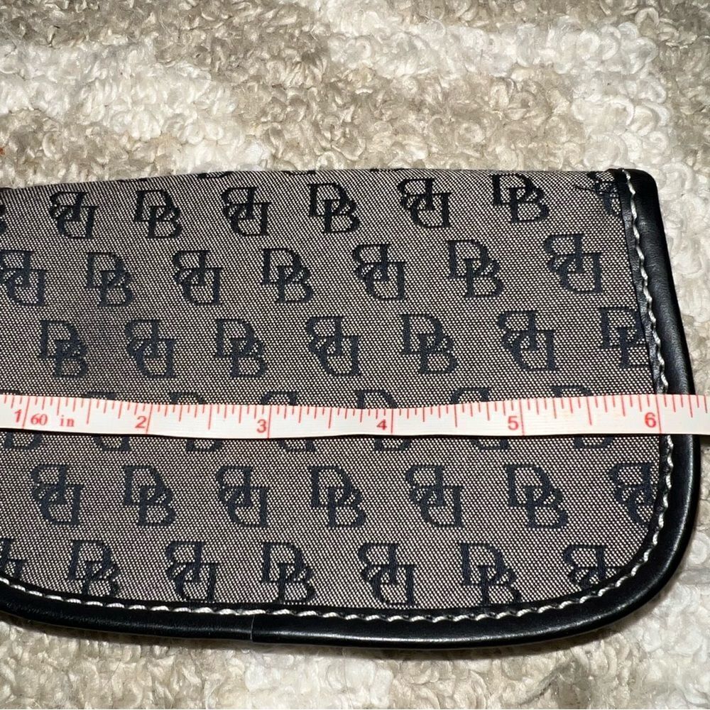 Vintage Dooney & Bourke coin purse - Picture 5 of 6